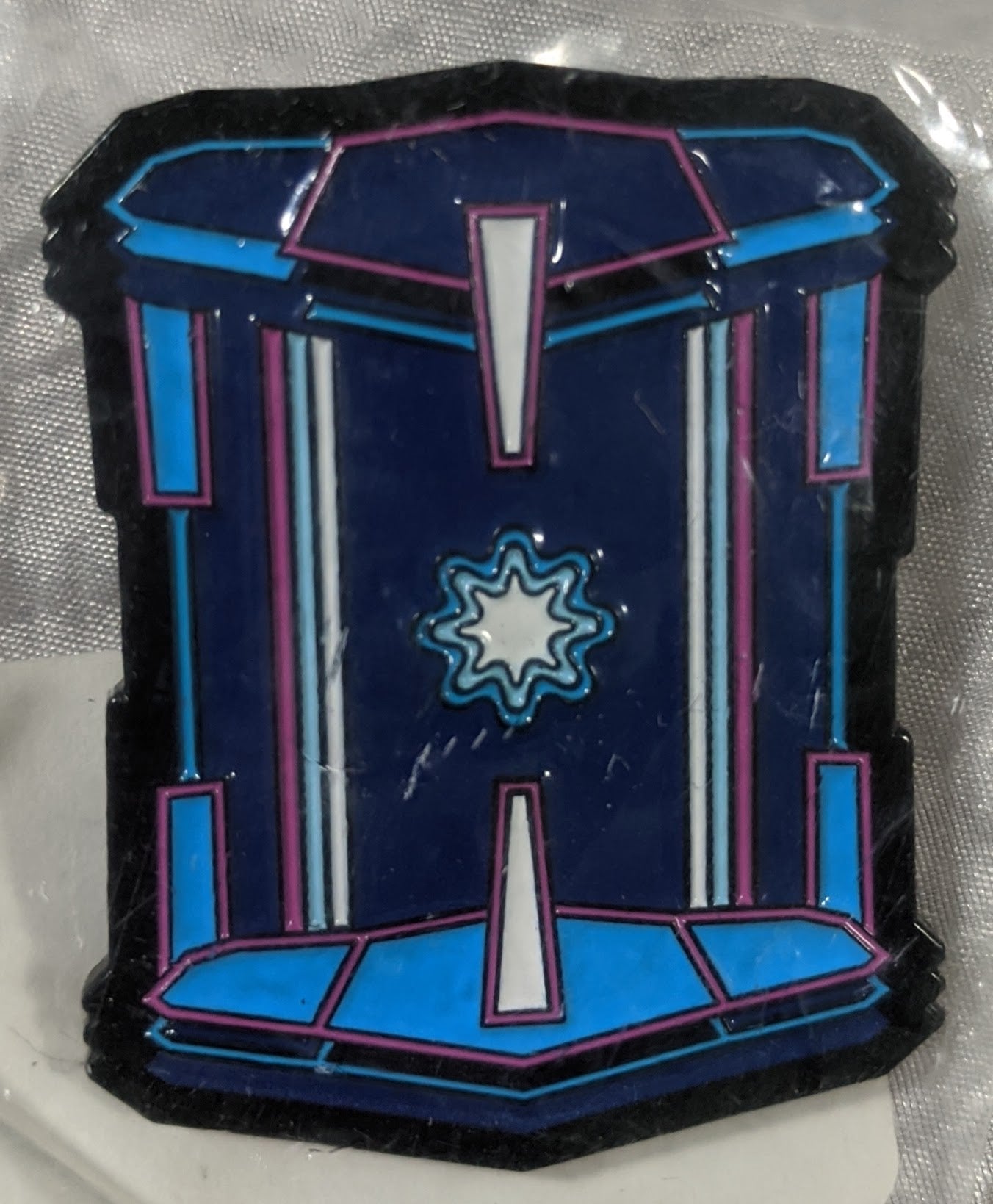 Item Capsule Pin