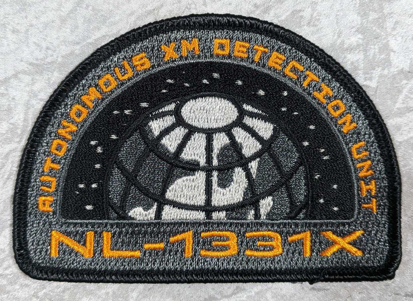 NL-1331X Globe Patch